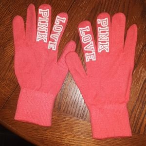 Pink vs gloves ❄